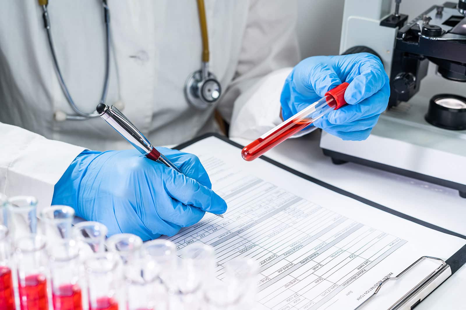 Do regular blood tests show drugs?